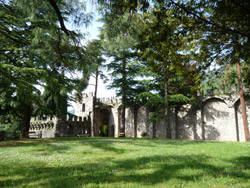 Il CAI Verbano in Ossola: nel parco tra le mura della fortezza sul Colle Mattarella al Sacro Monte Calvario