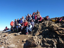 Il CAI Verbano sul Monte Emilius: foto di gruppo sul monte
