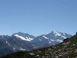 Il CAI Verbano in alta Val Bognanco: Pizzo Andolla e Weissmies dalla cima del Pizzo Giezza