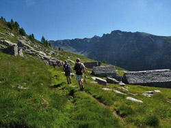Il CAI Verbano in alta Val Bognanco: arrivo all'Alpe Dorca