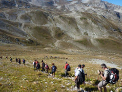 Il CAI Verbano in trekking al Gran Sasso: verso il Passo del Venacquaro