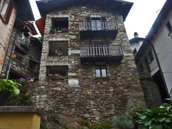 Il CAI Verbano in Val Cannobina con la Pro Valle: una casa di Falmenta esempio di ottimo restauro