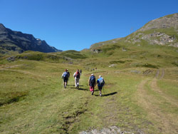 IL CAI Verbano in val d’Aosta: in cammino verso il lago Miserin