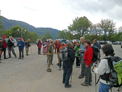 CAI Verbano sul Monte Giove in Valle Cannobina: gli escursionisti prima della partenza