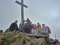 150° C.A.I. - Trekking Rifugi Verbano e Bassa Val Grande dei CAI Borgomanero, Pallanza e Verbano-Intra: sotto la Croce sulla cima del Monte Zeda