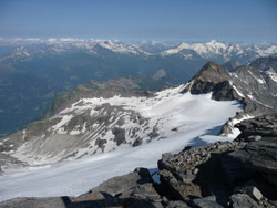 CAI Verbano - escursione alpinistica all'Adula in Canton Ticino: il Vadrecc di Bresciana dalla cima dell'Adula
