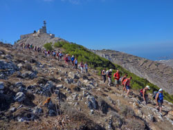 CAI Verbano, una settimana a Santorini: sulla cima di Santorini a quota 565 m. sul Profitis Illias