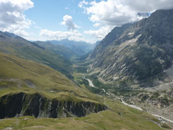 CAI Verbano - Trekking del Monte Bianco: la Val Ferret vista dal Rifugio Elena