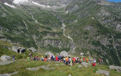 CAI Verbano - Da Macugnaga a Carcoforo per il Colle della Bottigia: all'Alpe Schena della Piana