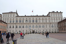 CAI Verbano - Torino: Palazzo Reale da piazza Castello