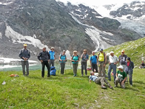 CAI Verbano - Giro panoramico ai piedi del Monte Rosa alla scoperta dell'Alpe Crosa: gruppo al lago delle Locce