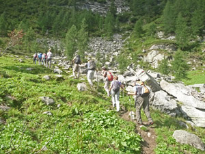 CAI Verbano - Giro panoramico ai piedi del Monte Rosa alla scoperta dell'Alpe Crosa: il tratto di pietraia sopra l'alpe Rosareccio 