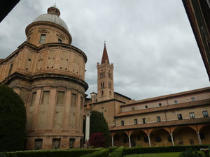 CAI Verbano: Trekking urbano a Bologna, con il CAI di Bologna: Il Convento della Basilica di San Domenico a Bologna