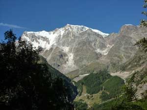 CAI Verbano - Macugnaga Pecetto - Alpi Fluh-Bill-Sonobierg-Meccia - Staffa: il Monte Rosa con la maestosa Parete Est