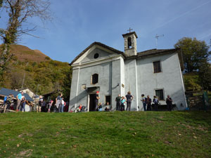 CAI Verbano - Paesi della Valle Intrasca, Giir di Curt di Scareno: l'Oratorio della Madonna del Rosario a Piaggia