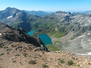 CAI Verbano - Le Guglie bianche del Lebendun (Alta Val Formazza): il Lago Srùer e più sotto il Lago Vannino da inizio salita al Pizzo del Costone 