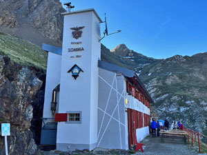 CAI Verbano - Le Guglie bianche del Lebendun (Alta Val Formazza): il Rifugio Somma Lombardo 