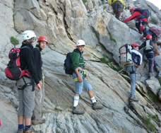 Alpinismo giovanile: attività di arrampicata in tutta sicurezza
